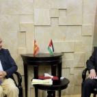 5c8b7dac240000f404a4dac5