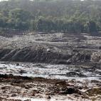Destrozos por la rotura presa en Brasil.
