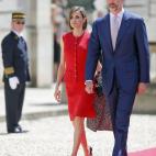 De visita de Estado en Francia, de camino a la Asamblea Nacional