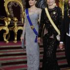 En una cena de gala en el Palacio Real para celebrar la visita del presidente de Colombia, Juan Manuel Santos, junto a Maria Clemencia Rodriguez de Santos, esposa del presidente colombiano
