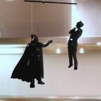 Para los cinéfilos, nada mejor que un objeto decorativo que les recuerde una de sus pasiones. Estos móviles diseñados en un sobrio color negro y con motivos como el mítico Darth Vader de “La Guerra de las Galaxias” o la estrella del cine...