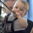 5c8a8491250000bd05813c4d