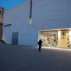 5c8acf99230000d50423c093