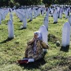 5c8b136f240000f404a40796