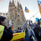 5c8ac768250000bd0581bb34