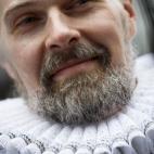 5c8b7ac6230000040124d67a