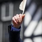 5c8b7ac7240000f7054d95ec