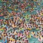 5c8b5eea240000f404a48acc