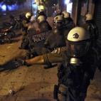 5c8b63e22000009e0470a3f6