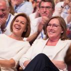 5c8a585c230000dd0422fd4e