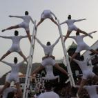 5c8b661922000033001acefc