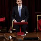 GRAF2615. MADRID, 06/12/2018.- El Rey Felipe VI, en el hemiciclo del Congreso de los Diputados, en el que se celebra esta mañana la solemne conmemoración del 40 aniversario de la Constitución.- EFE/Zipi
