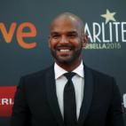 5c8b67ec240000f404a4a2be