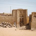 Las ruinas de la desierta Nag' Bleida, un antiguo pueblo nubio en Asuán Gharb. Permite hacernos una idea de cómo eran las casas nubias originales.