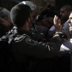 5c8aa26e360000c81a6bc147