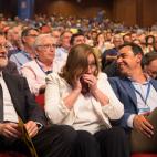 5c8a332e250000bd0580d9bd