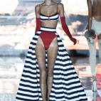 En el desfile de Andrés Sarda en la 60ª edición de Mercedes-Benz Fashion Week Madrid, primavera/verano 2015.