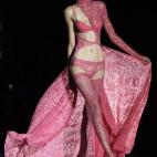 En el desfile de Andrés Sarda en la 60ª edición de Mercedes-Benz Fashion Week Madrid, primavera/verano 2015.