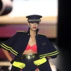 En el desfile de Andrés Sarda en la 60ª edición de Mercedes-Benz Fashion Week Madrid, primavera/verano 2015.