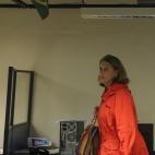 Rosa Margarida Mart&iacute;nez Fern&aacute;ndez, cu&ntilde;ada de la espa&ntilde;ola Mar&iacute;a Esperanza Jim&eacute;nez Ruiz, en la comisar&iacute;a.