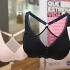 Marca y d&oacute;nde encontrarlo: sujetadores postoperatorios, de la copa B y C entre las tallas 85 y 100. En los hipermercados Carrefour Por cu&aacute;nto: 16 euros Donaci&oacute;n: Con esta prenda las asociaciones contra el c&aacute;nce...