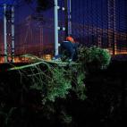 5c8b7f9d240000f404a4df79