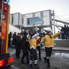 ANKARA, TURKEY - DECEMBER 13 : Rescue workers evacuate injured passengers after high-speed train crashed in Turkish capital Ankara on December 13, 2018. (Photo by Ali Balikci/Anadolu Agency/Getty Images)