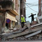 El Estado ha destinado más de 800 millones de euros a la ciudad, según la ministra de Fomento en funciones, Ana Pastor, que visitó recientemente Lorca para agradecer a sus habitantes su "paciencia" en un proceso que ha sido lento y marcado po...