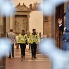 5c8abc2c250000520681a5d5