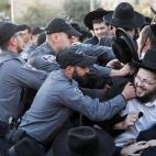 5c8abc492300002f00e71310