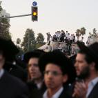 5c8abc4f250000e203c98ca0