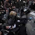 5c8abc50250000e203c98ca2