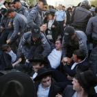 5c8abc58250000580681a623