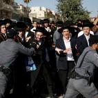 5c8abc5b3b000070066c79da