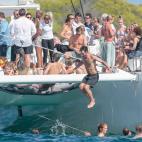 5c8ab9eb2400004205a391a7