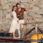 5c8ab9fa250000580681a14a