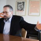 5c8a7551260000e104fe5f46