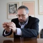 5c8a7552250000bd05812b2e