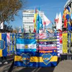 5c8a4dcd250000580680f914