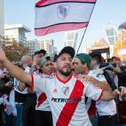 5c8a4dd0260000f903fe2d7d