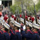 5c8ab8302500000d04c9846b