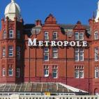 Las habitaciones de este hotel, situado en el centro histórico de Venecia que ofrece unas maravillosas vistas de la laguna emana una original sofisticación, tienen un toque de misterio y de elegancia oriental. Y su restaurante Met posee do...