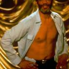 Horse recibe ese nombre por la raz&oacute;n opuesta a la que cabr&iacute;a esperarse: no tiene un gran miembro, a pesar de lo que esperaban los dem&aacute;s. Pero sabe bailar, lo que le granjea una plaza en el grupo. Las mujeres de su familia se...