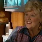 Esta actriz brit&aacute;nica comenz&oacute; su carrera en 1966 con la serie You Can't Win. Antes de Full Monty ya hab&iacute;a aparecido en pel&iacute;culas como Los demonios de la mente, El hombre elefante o El doctor y los diablos, y series co...