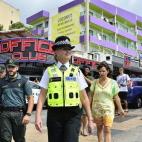 5c8b2cb8360000a61b6ca602