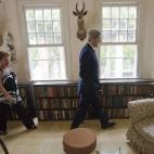 5c8b2d81250000e203ca3c47