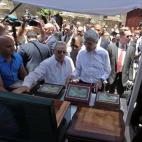 5c8b2d83360000ba1a6ca7b8