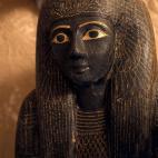 Uno de los sarc&oacute;fagos descubiertos en la necr&oacute;polis de Assassif, en Luxor, a 700 km al sur de El Cairo, Egipto, 24 de noviembre de 2018.