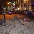 5c8aa2eb240000f404a36017