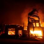 5c8a3d77240000f404a2d25e